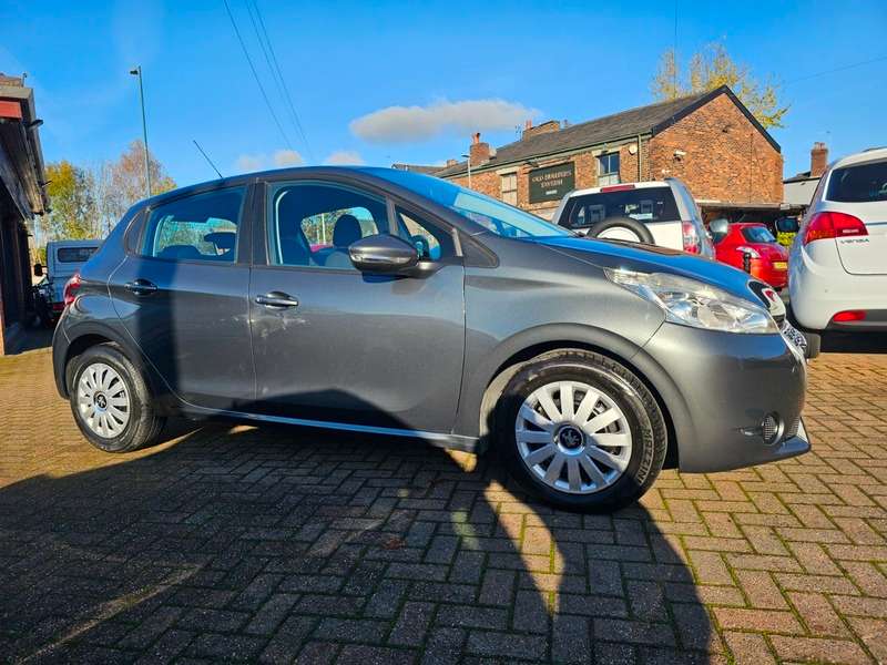 2014 PEUGEOT 208 2014 PEUGEOT 208