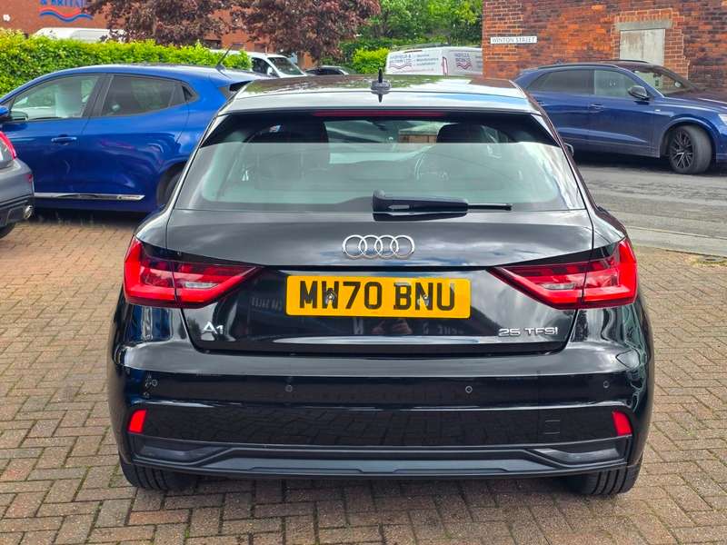 2021 AUDI A1 2021 AUDI A1