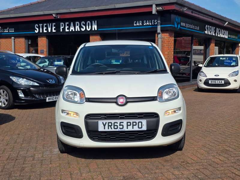 A 2015 FIAT PANDA POP A 2015 FIAT PANDA POP