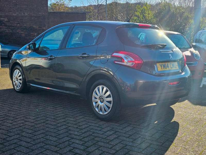 2014 PEUGEOT 208 2014 PEUGEOT 208