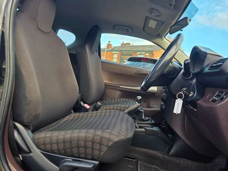 2009 TOYOTA IQ 2009 TOYOTA IQ