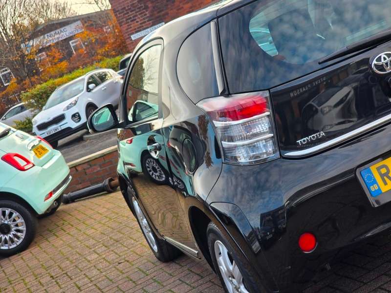 2009 TOYOTA IQ 2009 TOYOTA IQ