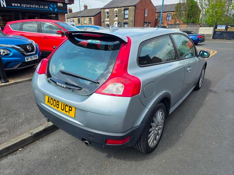 A 2008 VOLVO C30 D5 SE LUX A 2008 VOLVO C30 D5 SE LUX