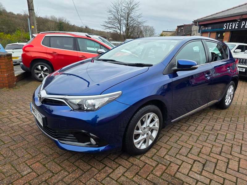 A 2018 TOYOTA AURIS VVT-I BUSINESS EDITION TSS A 2018 TOYOTA AURIS VVT-I BUSINESS EDITION TSS