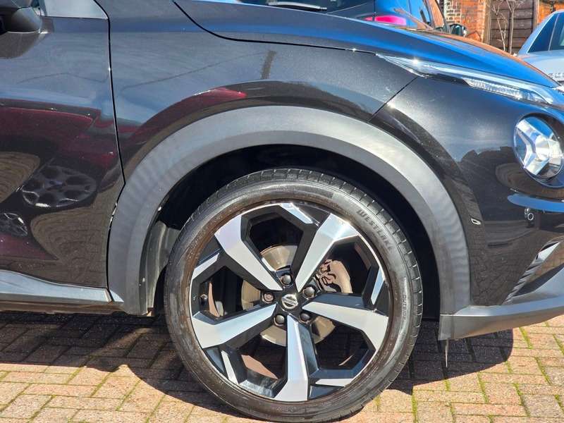 A 2020 NISSAN JUKE DIG-T TEKNA A 2020 NISSAN JUKE DIG-T TEKNA