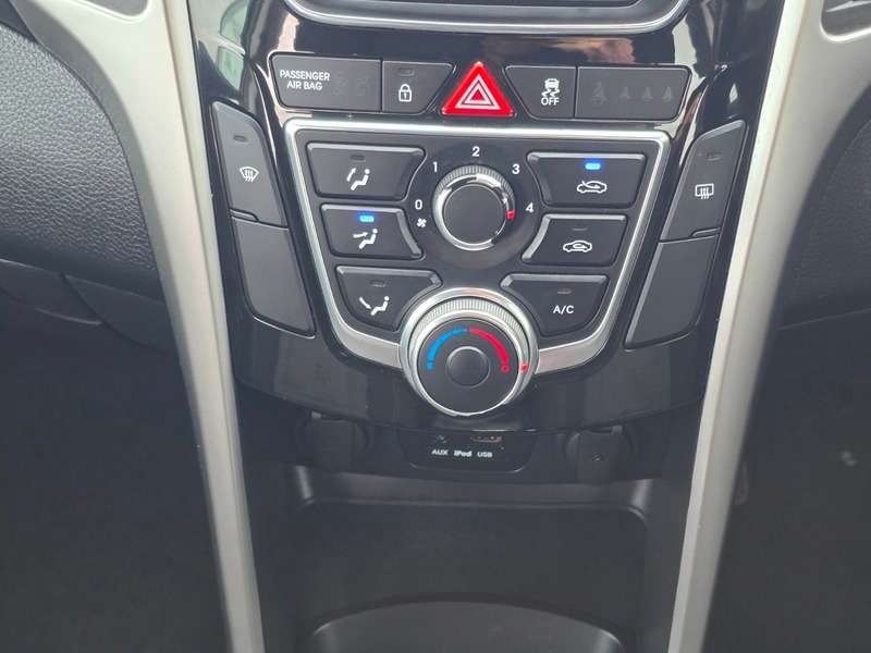 2015 HYUNDAI I30 2015 HYUNDAI I30