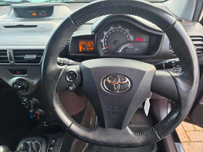 2009 TOYOTA IQ 2009 TOYOTA IQ