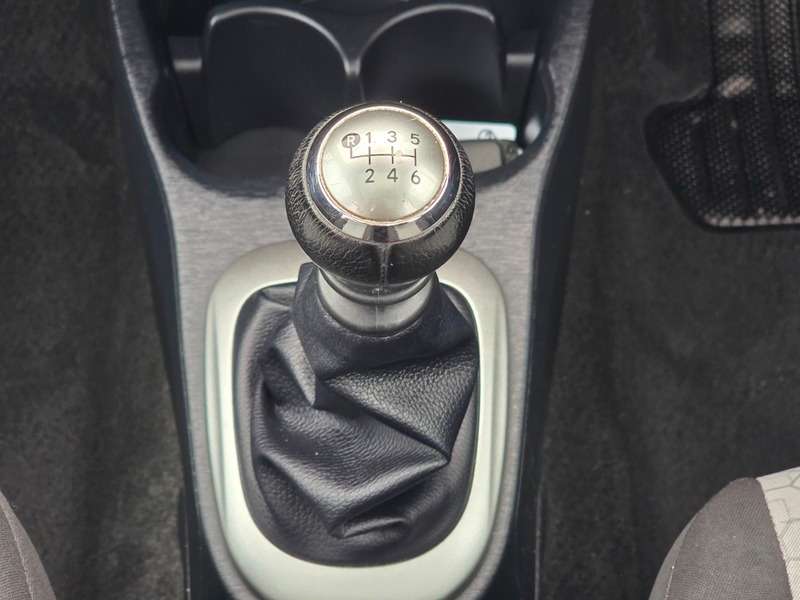 2012 TOYOTA YARIS 2012 TOYOTA YARIS