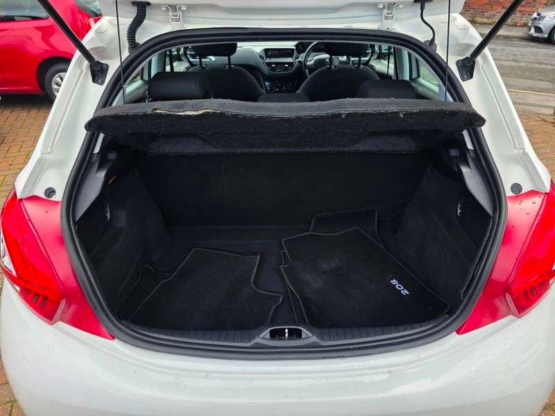 2014 PEUGEOT 208 2014 PEUGEOT 208