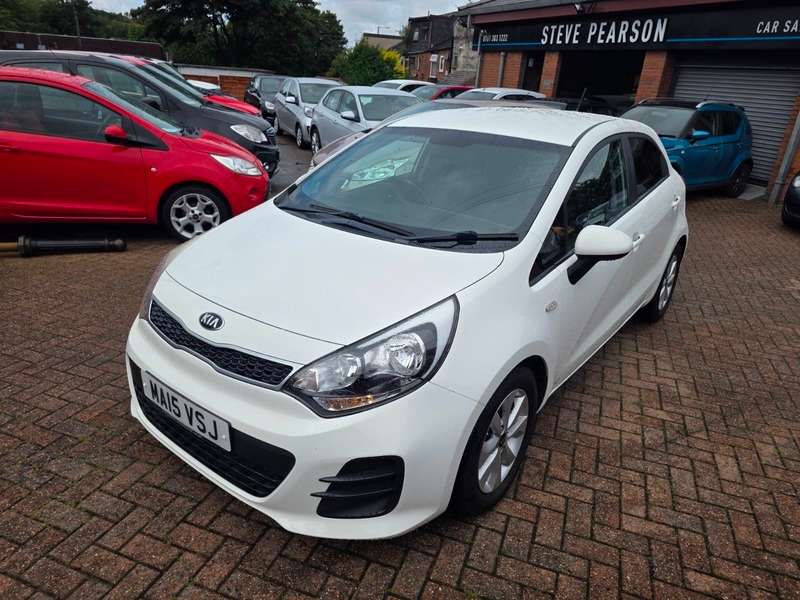 A 2015 KIA RIO SR7 A 2015 KIA RIO SR7