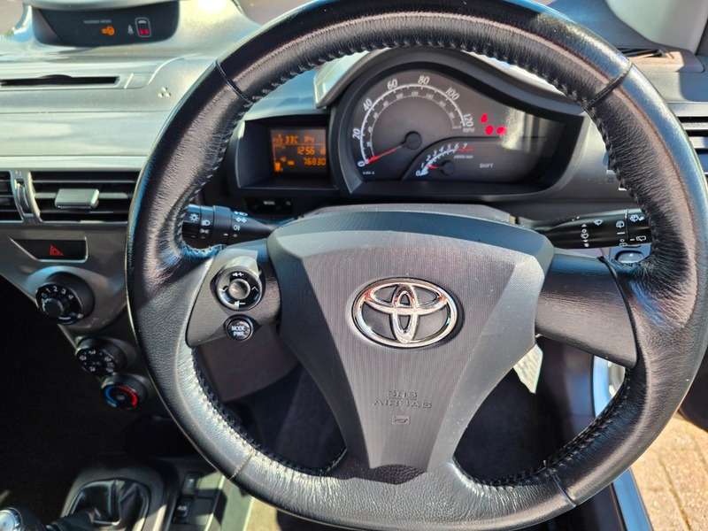 2009 TOYOTA IQ 2009 TOYOTA IQ