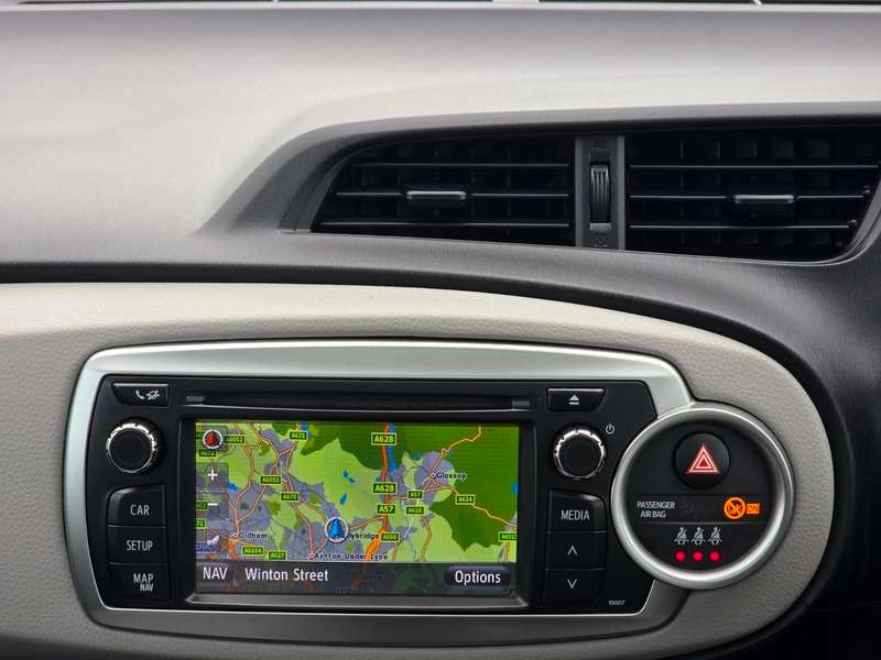 2012 TOYOTA YARIS 2012 TOYOTA YARIS