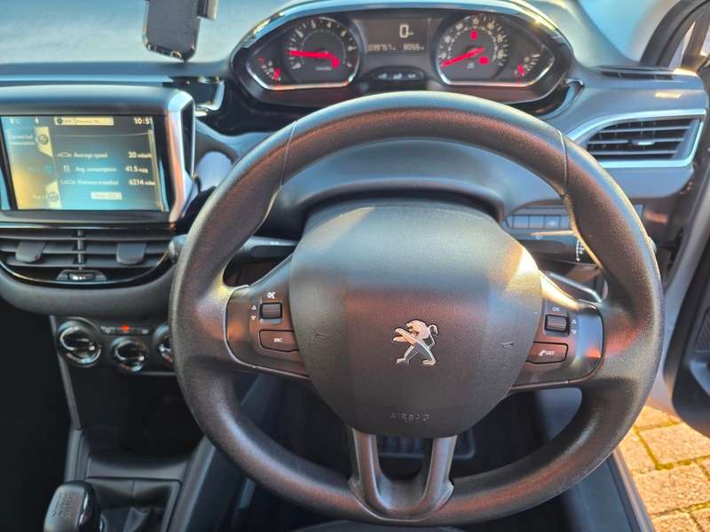 2013 PEUGEOT 208 2013 PEUGEOT 208