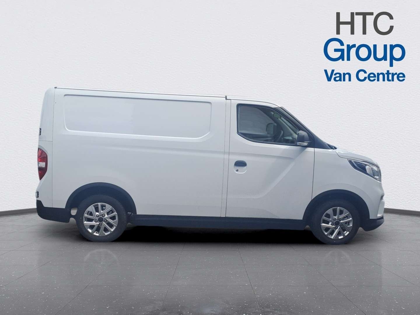A 2026 MAXUS EDELIVER 3 50.23kWh Panel Van 5dr Electric Auto FWD L1 (122 ps) A 2026 MAXUS EDELIVER 3 50.23kWh Panel Van 5dr Electric Auto FWD L1 (122 ps)