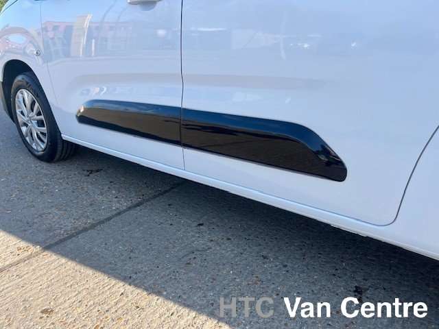 A 2026 FIAT DOBLO 1.5 Multijet3 1000Kg Panel Van 6dr Diesel Auto L2 Euro 6 (s/s) (130 ps) Primo A 2026 FIAT DOBLO 1.5 Multijet3 1000Kg Panel Van 6dr Diesel Auto L2 Euro 6 (s/s) (130 ps) Primo