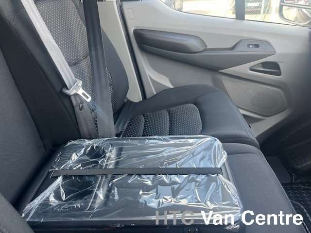 null MAXUS DELIVER 9 null MAXUS DELIVER 9