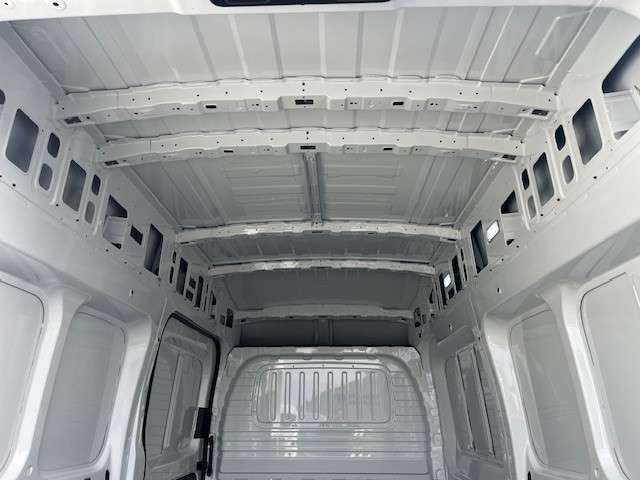 null MAXUS DELIVER 9 null MAXUS DELIVER 9