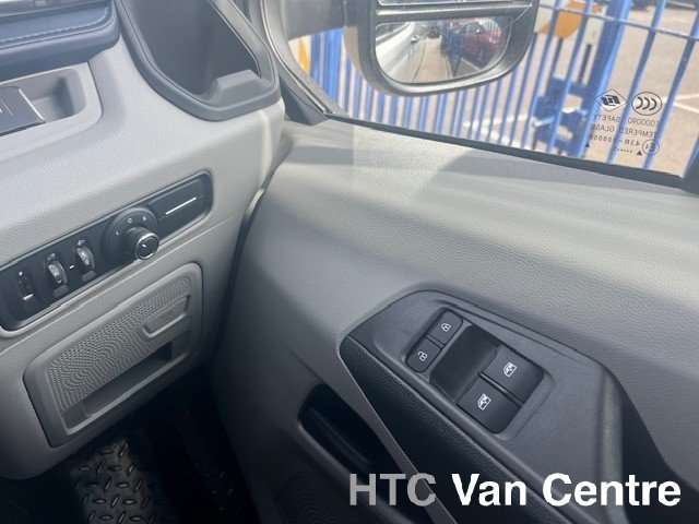 null MAXUS DELIVER 9 null MAXUS DELIVER 9