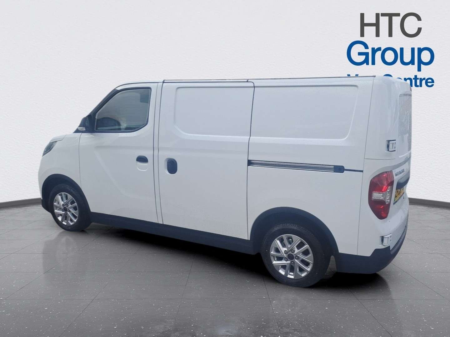 A 2026 MAXUS EDELIVER 3 50.23kWh Panel Van 5dr Electric Auto FWD L1 (122 ps) A 2026 MAXUS EDELIVER 3 50.23kWh Panel Van 5dr Electric Auto FWD L1 (122 ps)