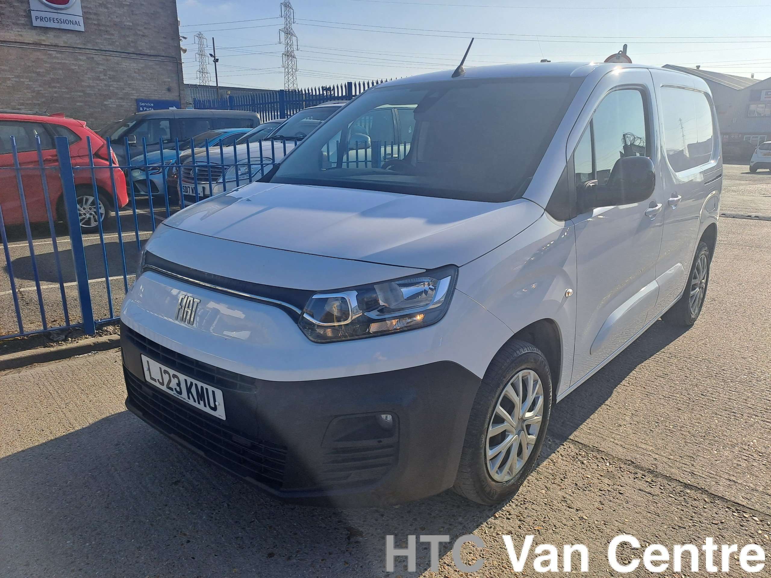 A 2023 FIAT DOBLO 1.5 BlueHDi 1000Kg Primo Panel Van 5dr Diesel Manual SWB Euro 6 (s/s) (100 ps) A 2023 FIAT DOBLO 1.5 BlueHDi 1000Kg Primo Panel Van 5dr Diesel Manual SWB Euro 6 (s/s) (100 ps)