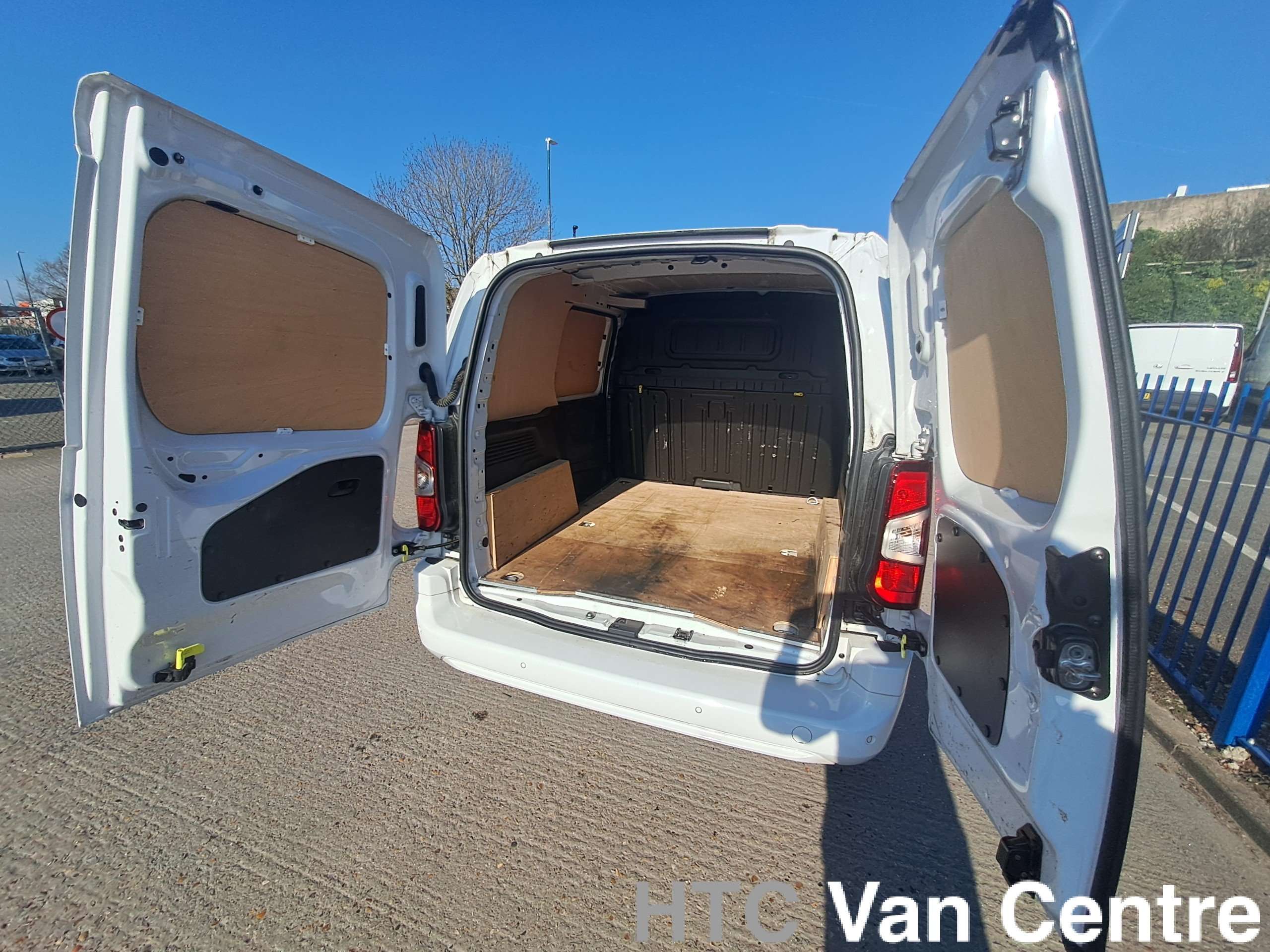 2023 FIAT DOBLO 2023 FIAT DOBLO