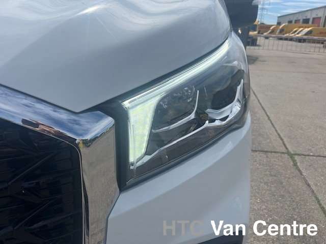 A null MAXUS DELIVER 9 Base A null MAXUS DELIVER 9 Base