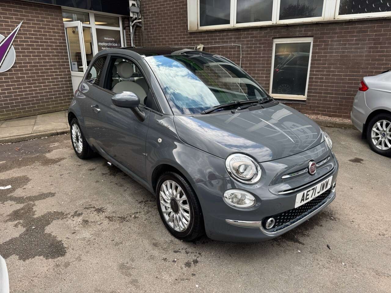 2021 FIAT 500 2021 FIAT 500