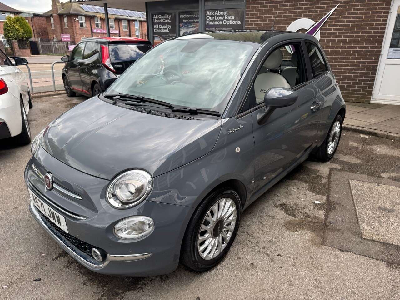 2021 FIAT 500 2021 FIAT 500