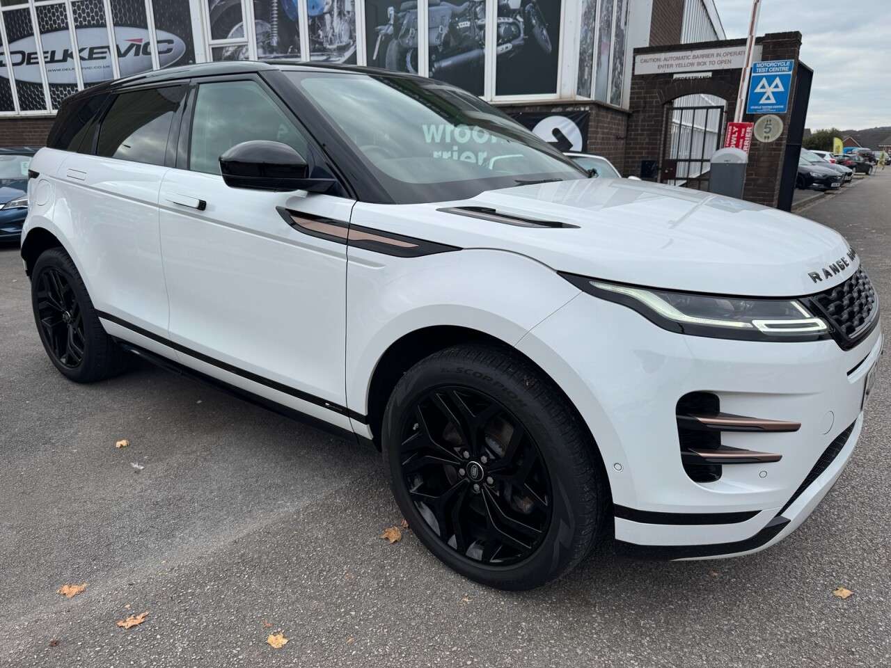 2019 LAND ROVER RANGE ROVER EVOQUE 2019 LAND ROVER RANGE ROVER EVOQUE