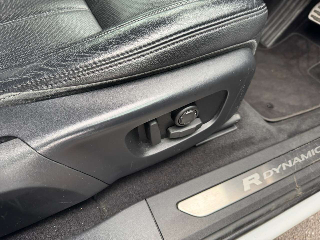 2019 LAND ROVER RANGE ROVER EVOQUE 2019 LAND ROVER RANGE ROVER EVOQUE