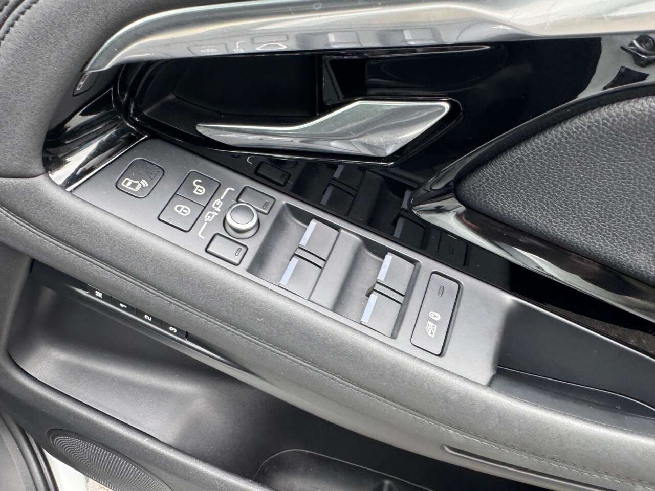 2019 LAND ROVER RANGE ROVER EVOQUE 2019 LAND ROVER RANGE ROVER EVOQUE