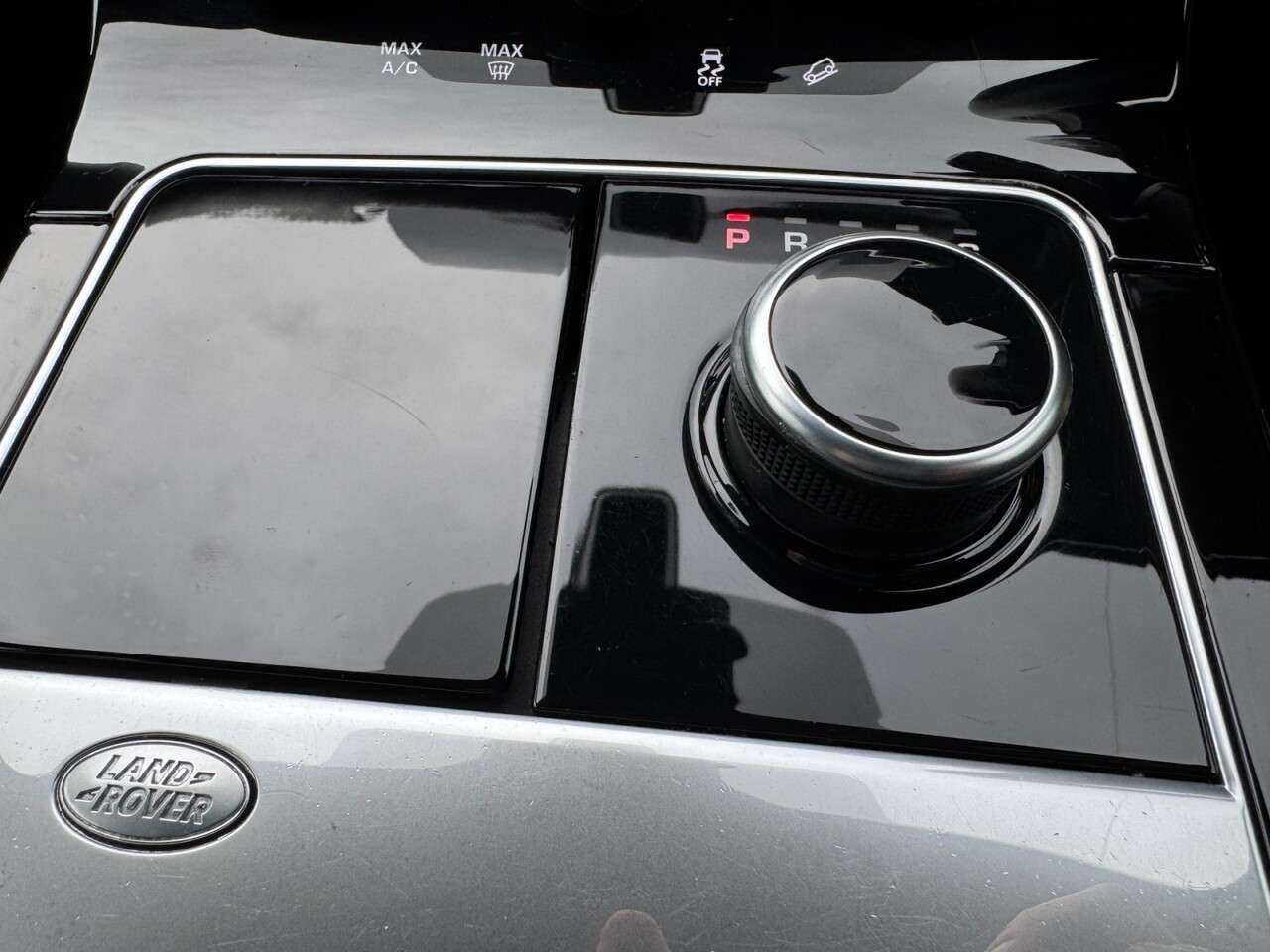 2018 LAND ROVER RANGE ROVER VELAR 2018 LAND ROVER RANGE ROVER VELAR