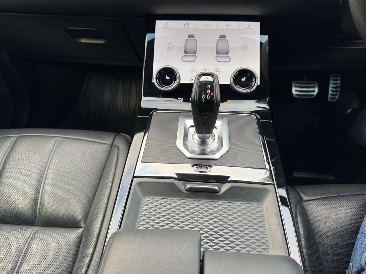 2019 LAND ROVER RANGE ROVER EVOQUE 2019 LAND ROVER RANGE ROVER EVOQUE