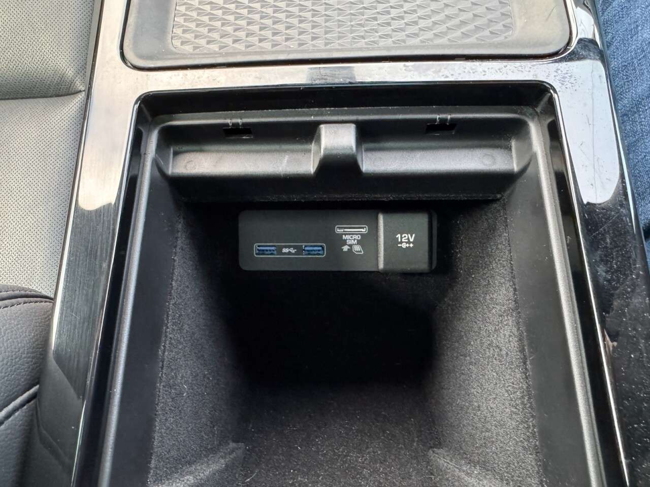 2019 LAND ROVER RANGE ROVER EVOQUE 2019 LAND ROVER RANGE ROVER EVOQUE