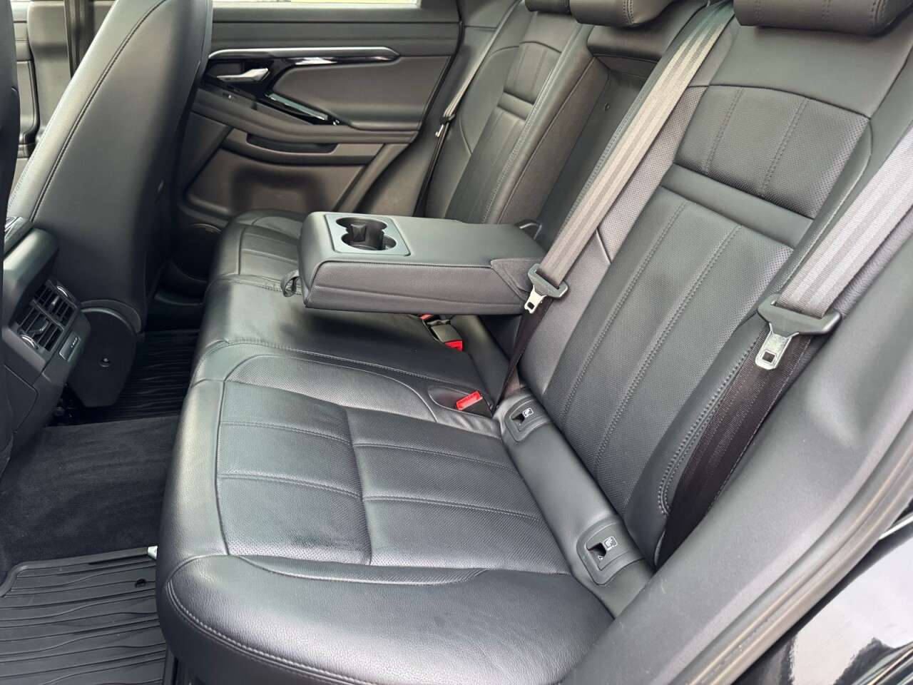 2019 LAND ROVER RANGE ROVER EVOQUE 2019 LAND ROVER RANGE ROVER EVOQUE