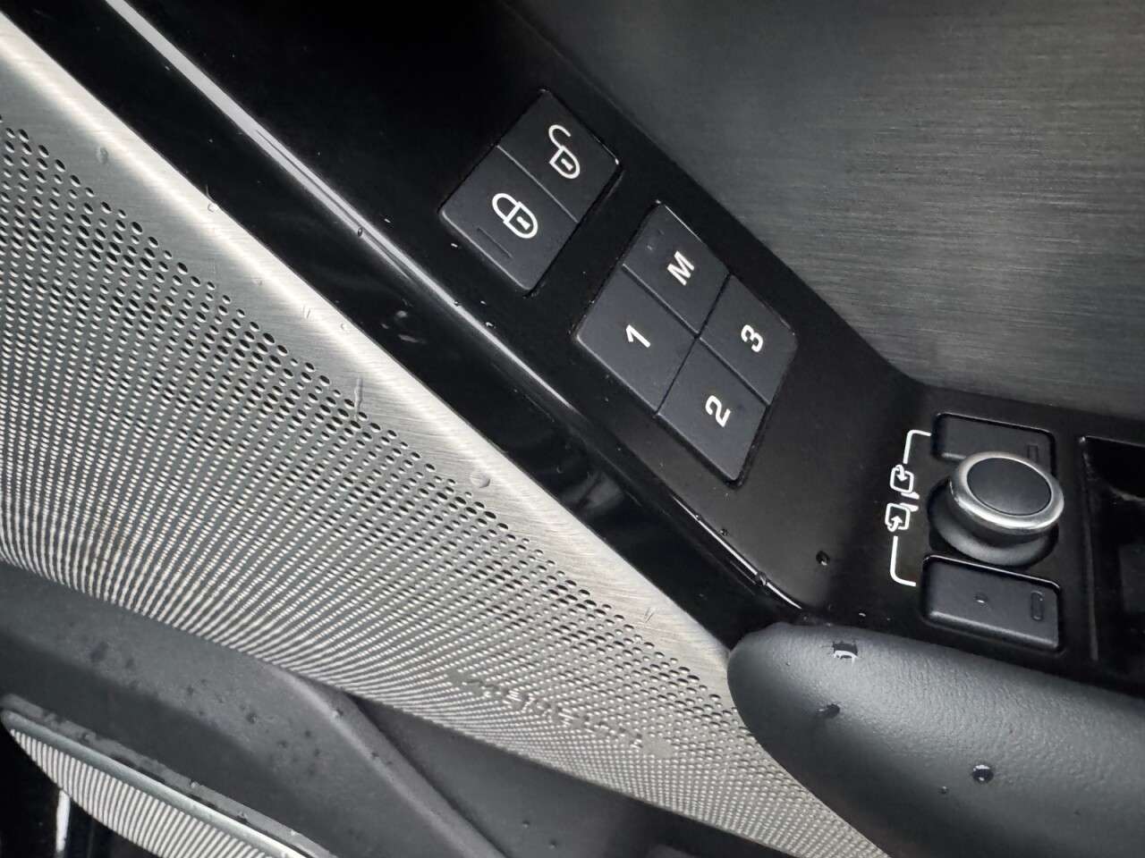 2018 LAND ROVER RANGE ROVER VELAR 2018 LAND ROVER RANGE ROVER VELAR