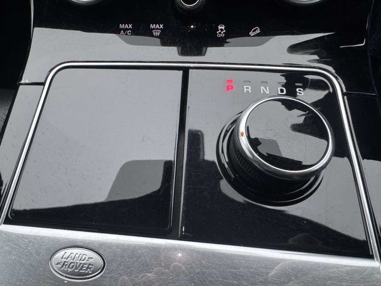 2018 LAND ROVER RANGE ROVER VELAR 2018 LAND ROVER RANGE ROVER VELAR