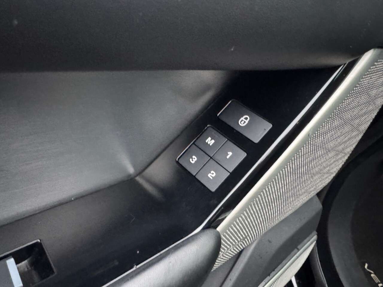 2018 LAND ROVER RANGE ROVER VELAR 2018 LAND ROVER RANGE ROVER VELAR