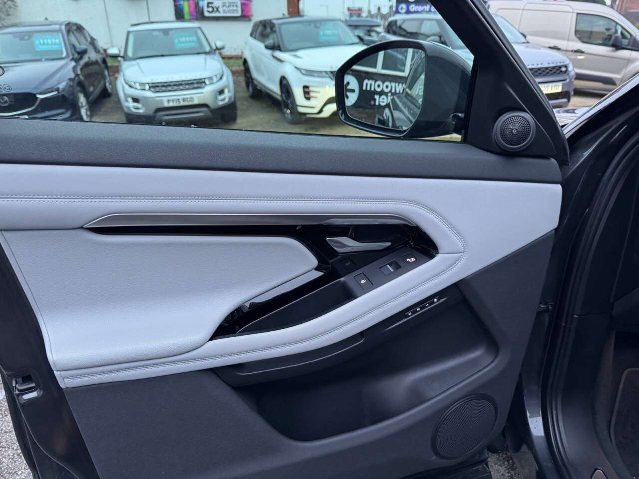 2020 LAND ROVER RANGE ROVER EVOQUE 2020 LAND ROVER RANGE ROVER EVOQUE