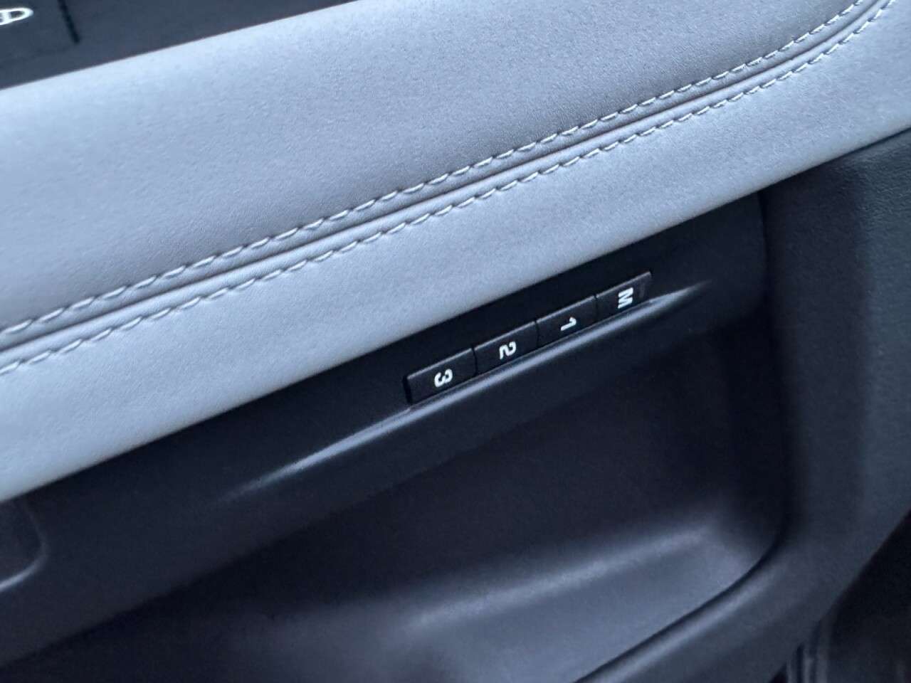 2020 LAND ROVER RANGE ROVER EVOQUE 2020 LAND ROVER RANGE ROVER EVOQUE