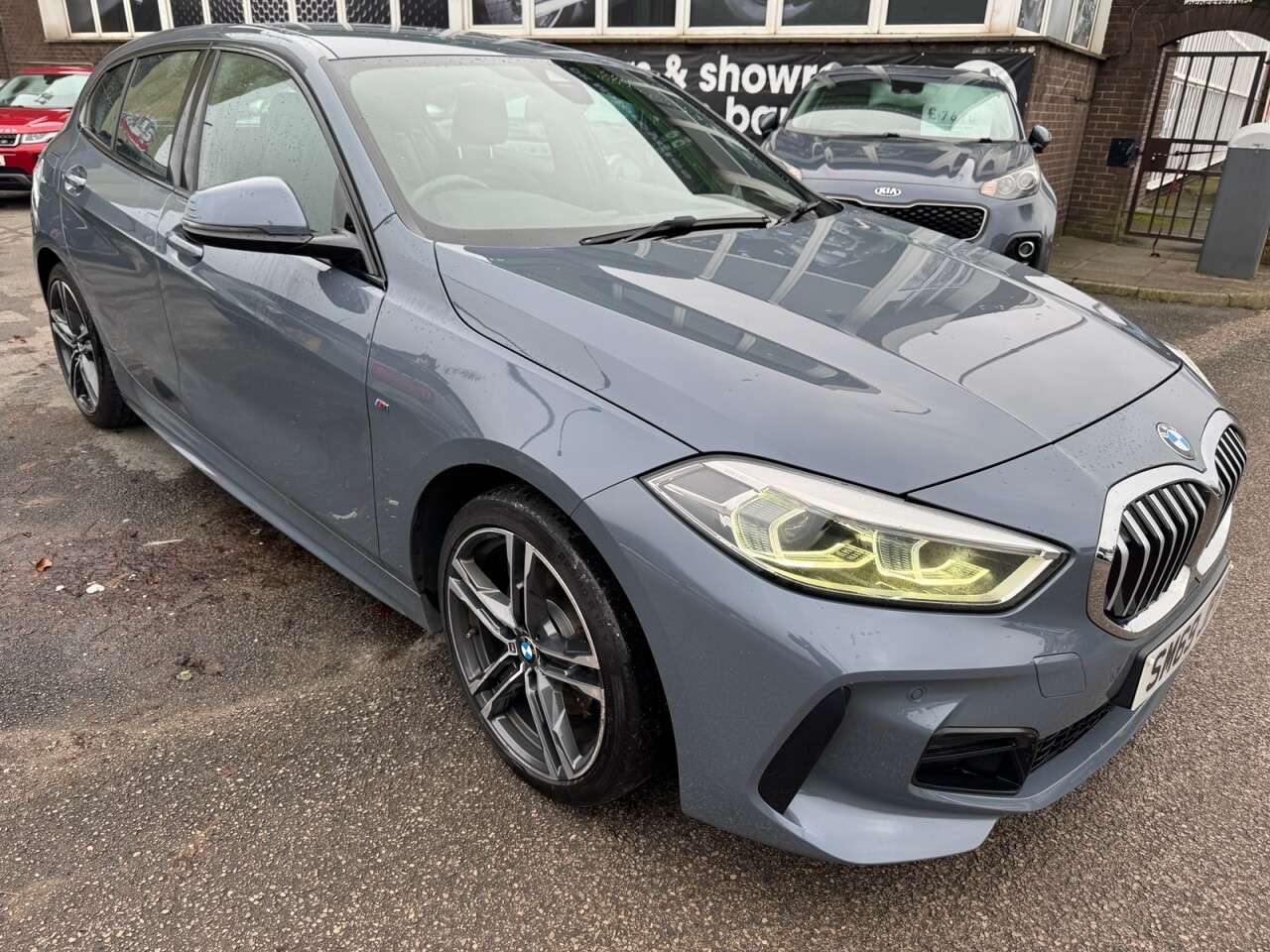 A 2019 BMW 1 SERIES 1.5 118i M Sport Hatchback 5dr Petrol Manual Euro 6 (s/s) (140 ps) A 2019 BMW 1 SERIES 1.5 118i M Sport Hatchback 5dr Petrol Manual Euro 6 (s/s) (140 ps)