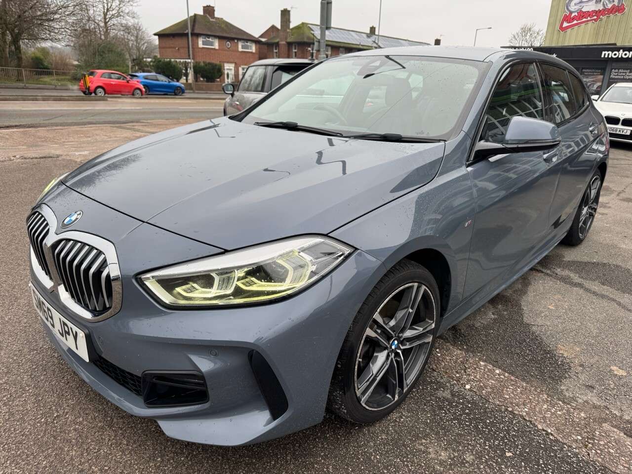 A 2019 BMW 1 SERIES 1.5 118i M Sport Hatchback 5dr Petrol Manual Euro 6 (s/s) (140 ps) A 2019 BMW 1 SERIES 1.5 118i M Sport Hatchback 5dr Petrol Manual Euro 6 (s/s) (140 ps)