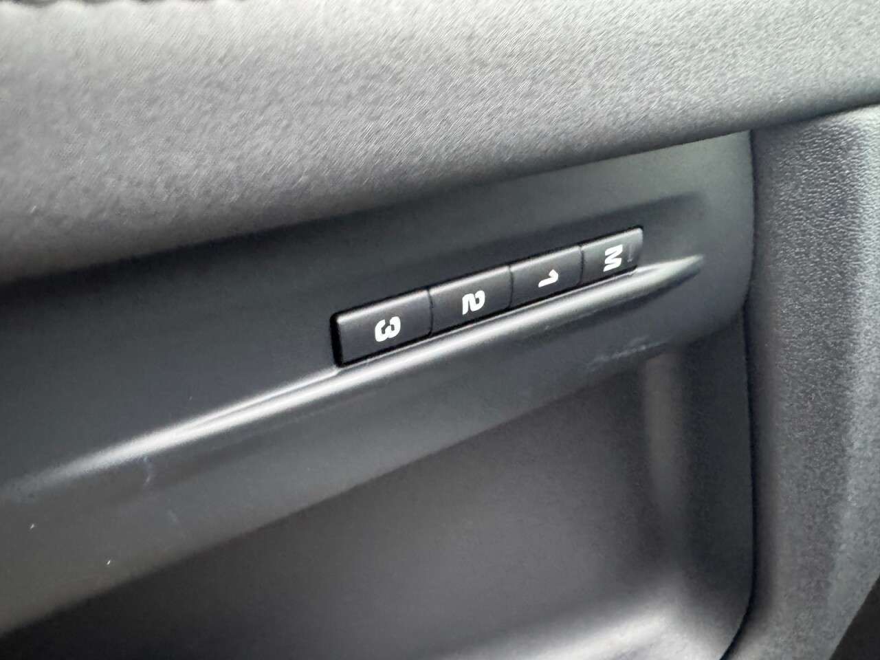 2020 LAND ROVER RANGE ROVER EVOQUE 2020 LAND ROVER RANGE ROVER EVOQUE