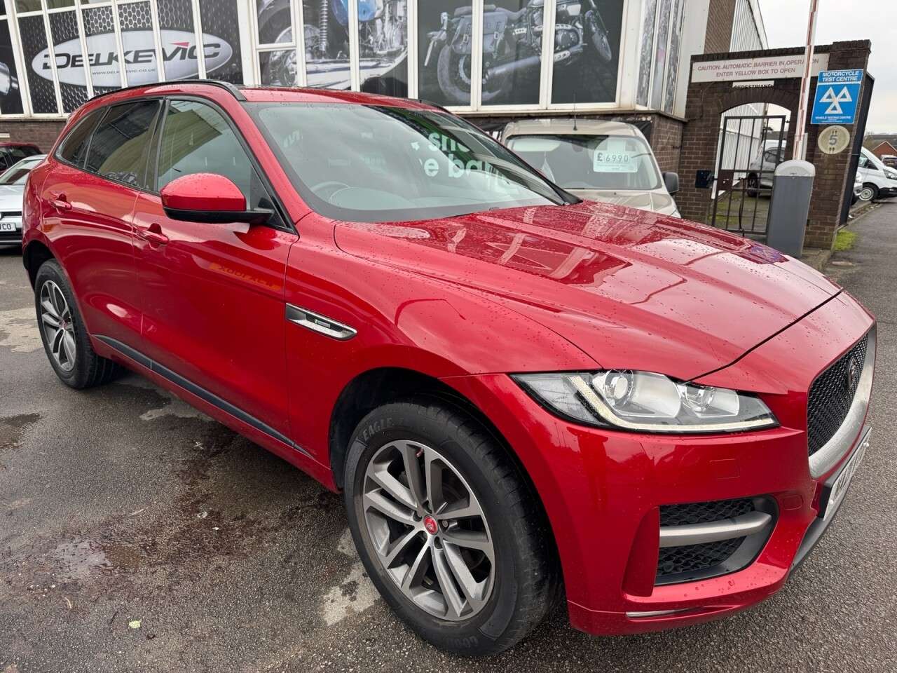 A 2021 JAGUAR F-PACE 2.0 D240 R-Sport SUV 5dr Diesel Auto AWD Euro 6 (s/s) (240 ps) STUNNING CAR A 2021 JAGUAR F-PACE 2.0 D240 R-Sport SUV 5dr Diesel Auto AWD Euro 6 (s/s) (240 ps) STUNNING CAR