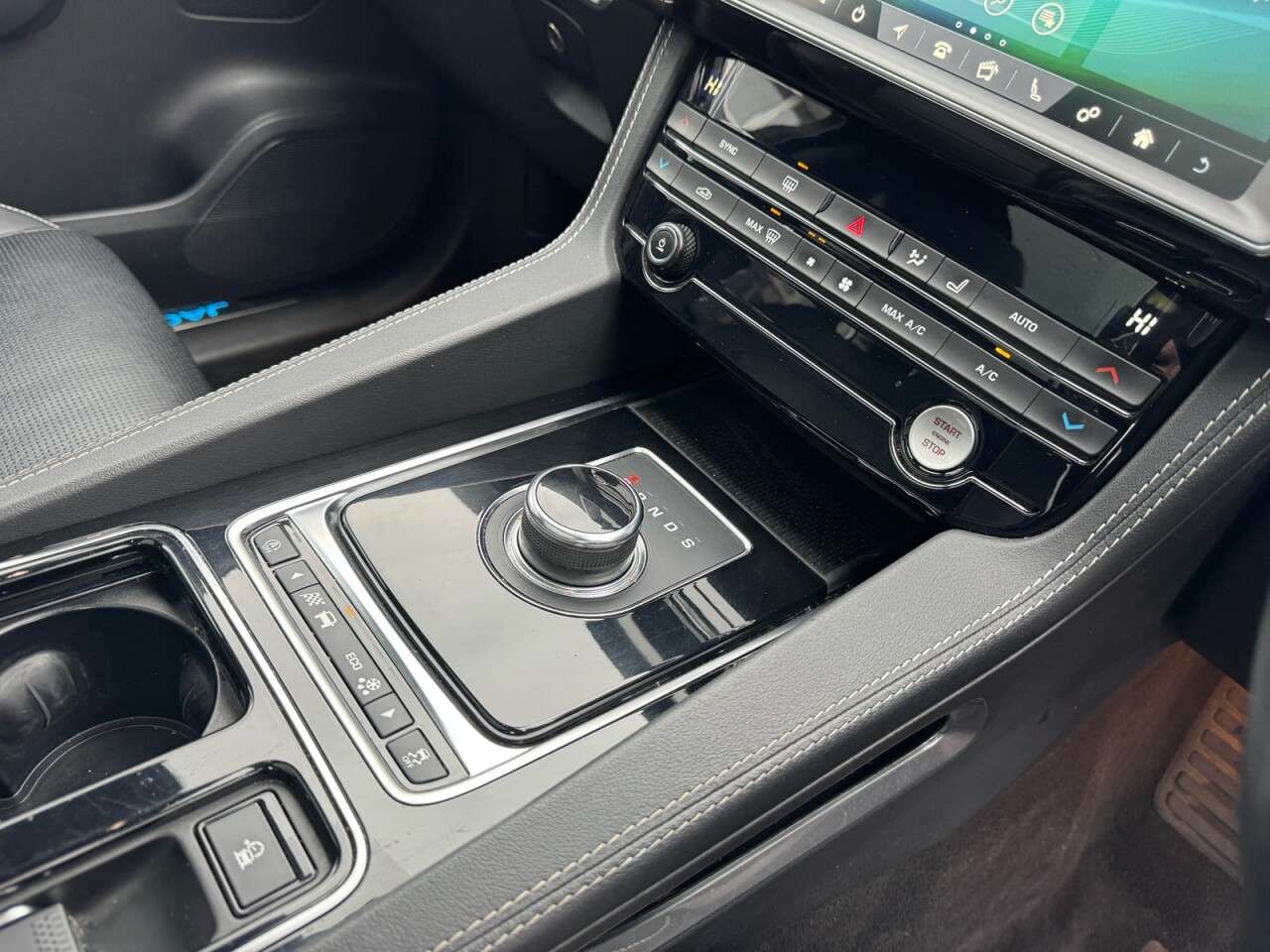 2021 JAGUAR F-PACE 2021 JAGUAR F-PACE