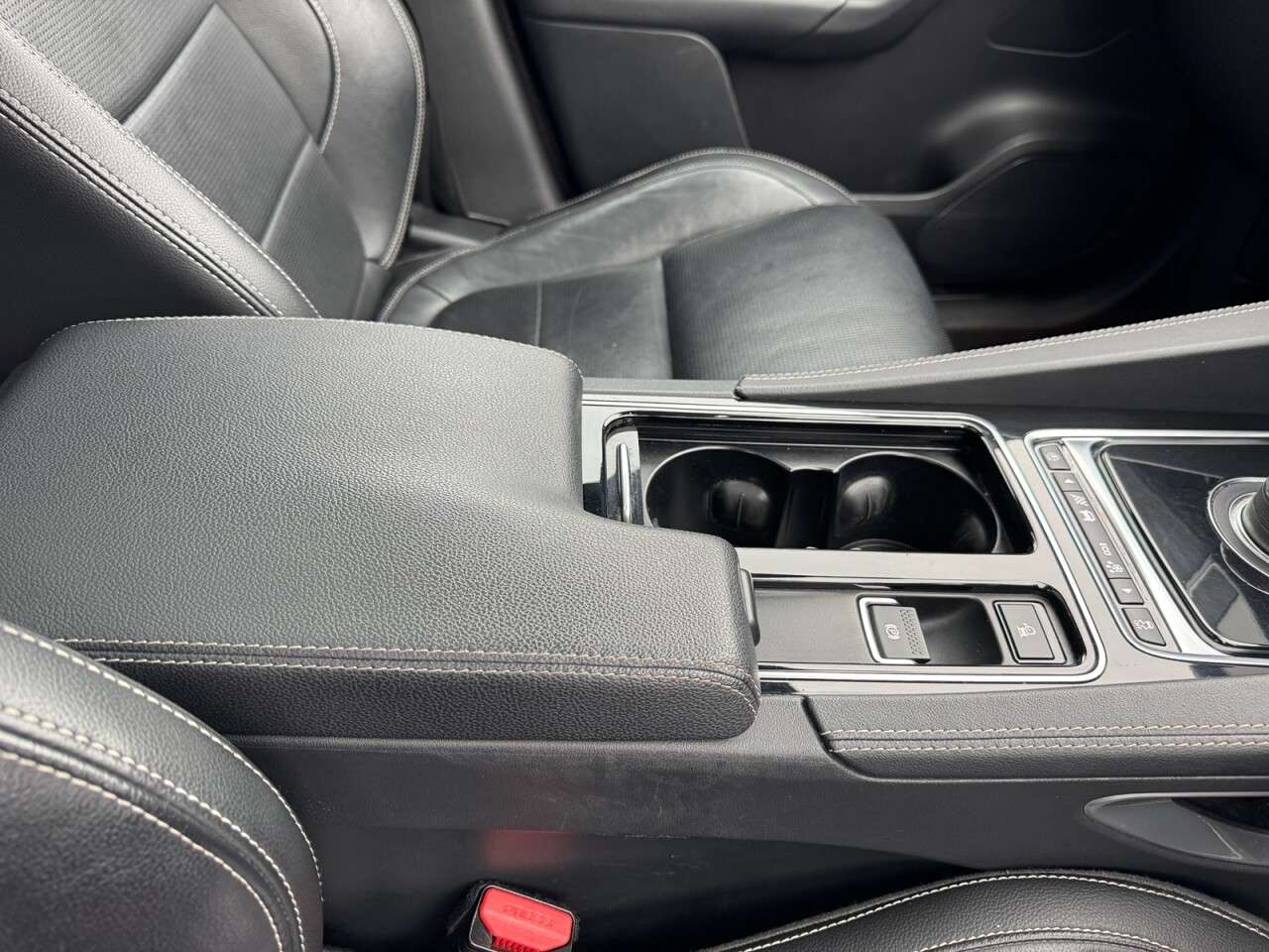 2021 JAGUAR F-PACE 2021 JAGUAR F-PACE