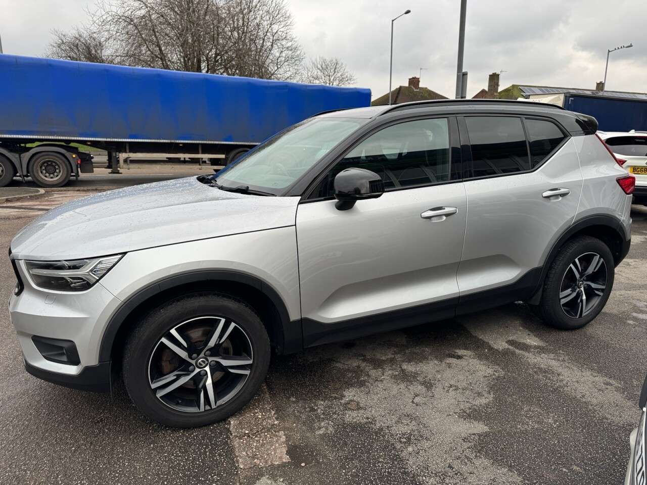 2019 VOLVO XC40 2019 VOLVO XC40