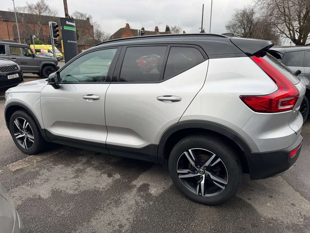 2019 VOLVO XC40 2019 VOLVO XC40