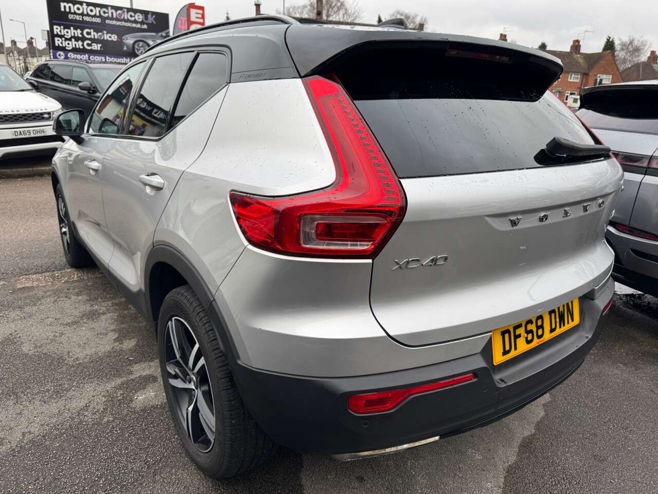 2019 VOLVO XC40 2019 VOLVO XC40