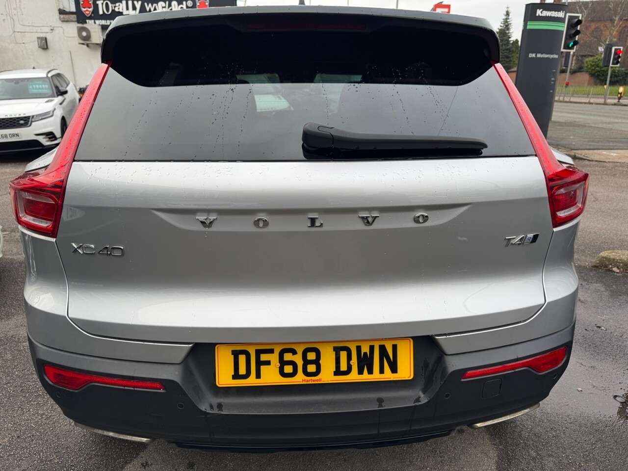 2019 VOLVO XC40 2019 VOLVO XC40